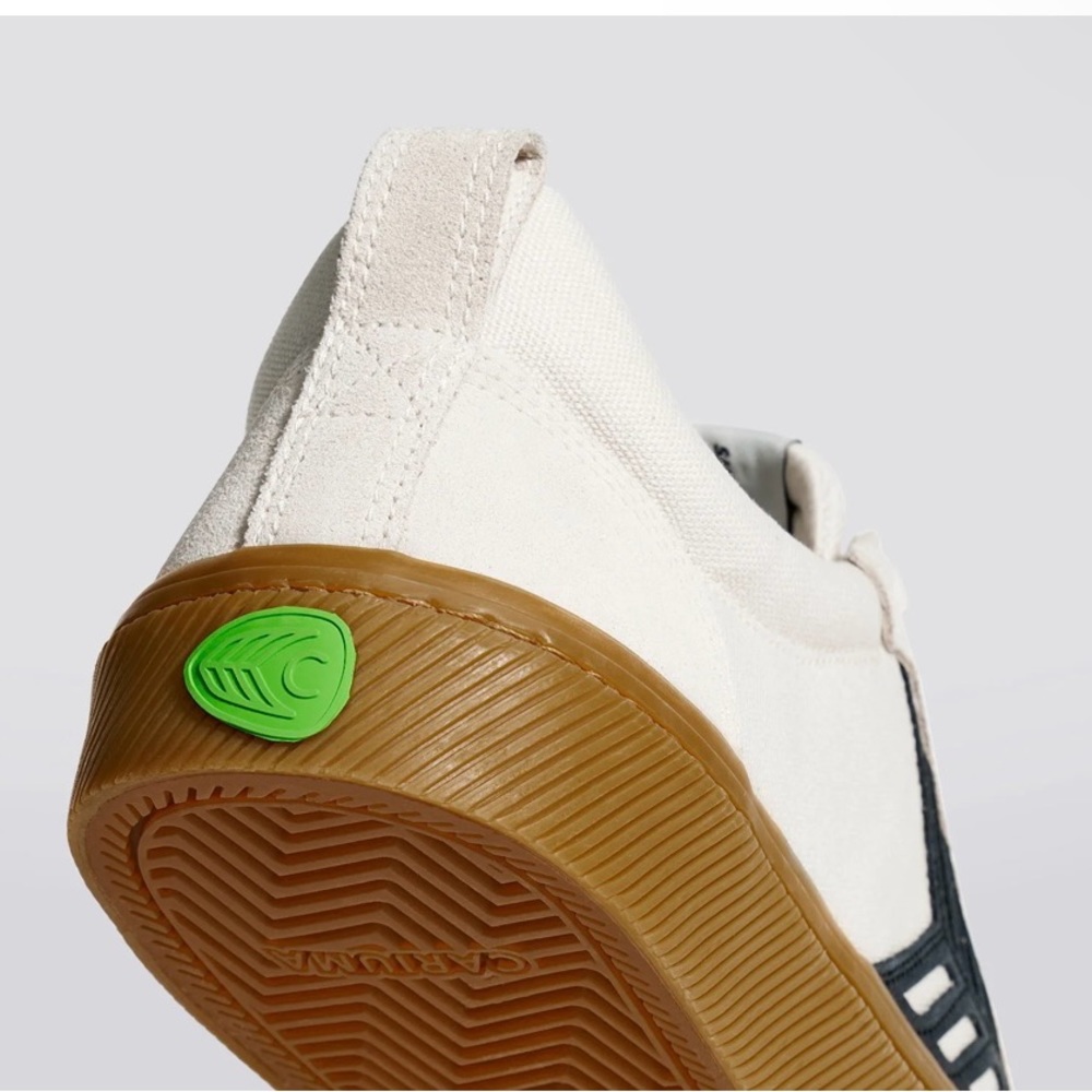 Cariuma White and Black Sneakers - Picture 4 of 6